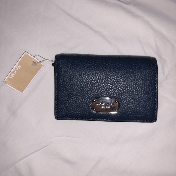 LAST DAYS TO BUY!GET IT TODAY MK slim card wallet - Picture 2 of 3